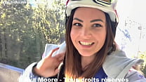 Ava Moore-フランスの女がスキー場でおもちゃや絶頂を披露