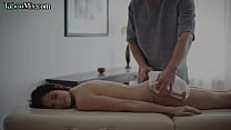 Massage beauty cockriding before sucking masseur in couple