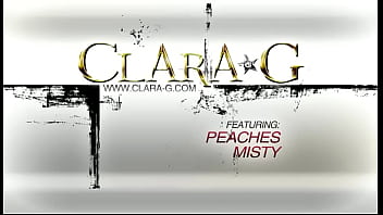 Peaches und Missy werden von Clara G lesbisch gefickt, Trailer - Claras Garten, ganze Szene draußen, beide Mädchen DP, Peaches ist sehr, sehr gut -:)