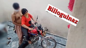 Hot XXX irmã fodida por amigo em áudio hindi de bicicleta
