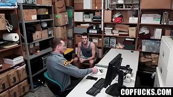 Mall Cop Fucks Young Shoplifting Guy as Punishment - CopFucks