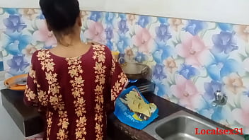 Desi Village Bhabi Sex In cucina con il marito (Video ufficiale di Localsex31)