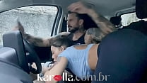 我慢できず彼氏を車に吸い込んだ-www.karolla.com.br