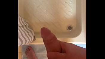 Grosse bite sous la douche