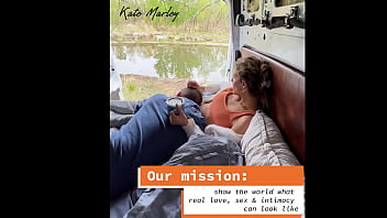 Doigté Kate Marley dans la nature - Véritable orgasme en plein air