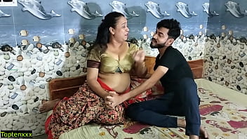 Bengali hot Bhabhi vs jeune garçon indien !! Premier sexe amateur!