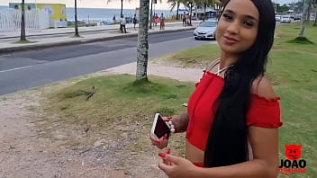 Die Novinha Michelly Beatriz am Strand von Rio de Janeiro mit Joao O Safado