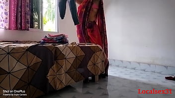 Lokaler indischer geiler Muttersex in einem speziellen xxx-Raum (offizielles Video von Localsex31)