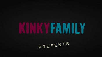 Kinky Family - Sexo travieso con su hijastra Lace Tate