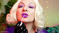 Video del proceso de lápiz labial púrpura ASMR - cierre lento del maquillaje - labios sexys con frenos de acero - Arya