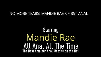 L'incredibile bionda Mandie Rae ha il coraggio di assaggiare la penetrazione anale!