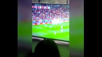 ポルトガル対ウルグアイの2-0の試合を見ながら、友達のお母さんとセックスします
