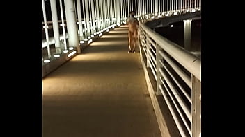 caminhando na ponte de córdoba