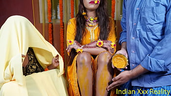Indian Haldi padrastro e hijastra XXX en hindi