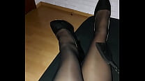 WHERE ARE YOU? I'M WAITING FOR YOU. FOOTFETISH IN PANTYHOSE. THE MISTRESS WAITS FOR HER GUY.