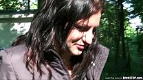 Hündin STOP - Vollbusige Teen Veronika im Freien gefickt