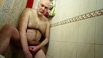 My solo handjob in the bathroom at the request of one young remote beauty ))