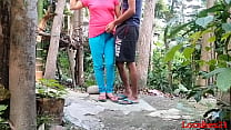 Fidanzata del villaggio fa sesso con il suo ragazzo in maglietta rossa all'aperto (video ufficiale di Localsex31)