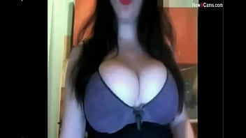 Brunette Webcam Girl With Big Boobs