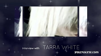 Milf Tarra White revive suas memórias hardcore em uma entrevista exclusiva