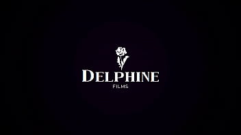 Delphine Films – Gata deslumbrante Ana Foxxx se perde em um jardim sensual