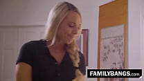 FamilyBangs.com - Stepsis recibe su primer masaje lésbico, Aidra Fox, Naomi Swan