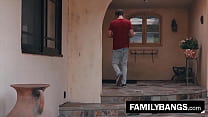FamilyBangs.com ⭐ Пасынок пробирается в комнату мачехи, чтобы потрахаться с ней, Лукас Фрост, Рейган Фокс