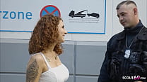 Рискованный публичный скандальный секс - немка Mara Martinez трахается с полицейским