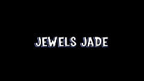 Jewels Jade wirft John Strongs Salat zu, während er sie fickt