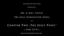 TouchedFetish - Una vera coppia in lattice gioca con un dildo nella figa stretta | Moglie fetish amatoriale in tuta di gomma | Scopata fatta in casa