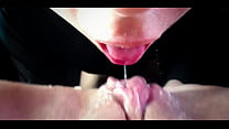POV - Mangia la figa succosa e il clitoride fino all'orgasmo multiplo e squirta
