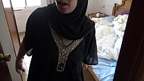 minha vizinha muçulmana é uma prostituta e hoje ela mijou na buceta peluda
