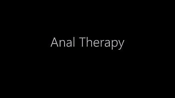 Petite demi-soeur découvre le sexe anal - Stella Barey - Thérapie anale - Alex Adams
