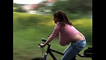 Milena Velba - vélo